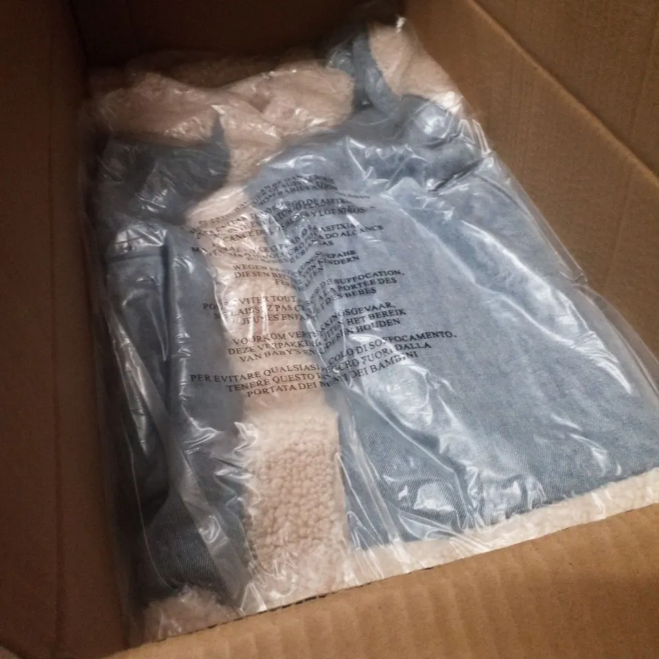 BOX CONTAINING APPROXIMATELY 5 BRAND NEW SIMPLY BE BLUE REGULAR SLEEVELESS DENIM GILETS - SIZE 26