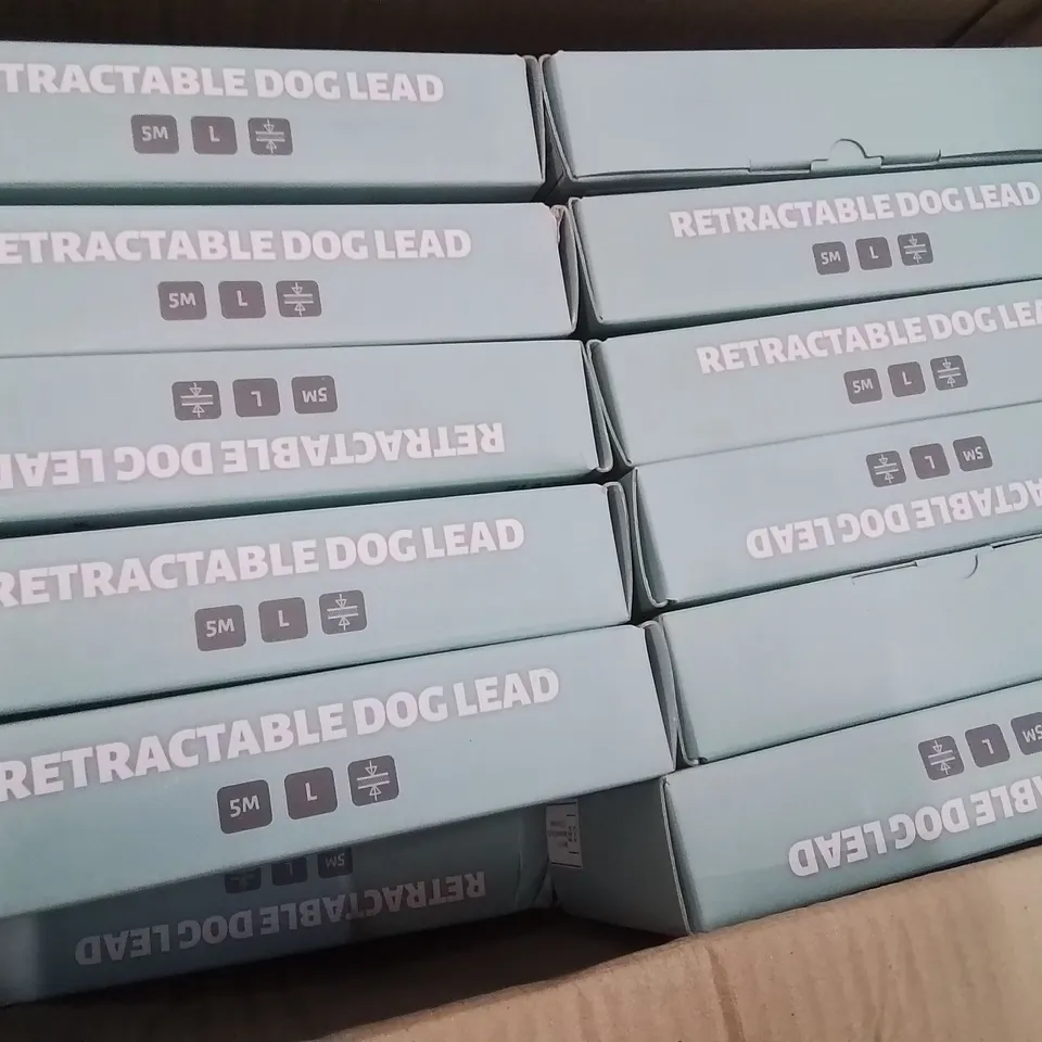 BOX CONTAINING APPROXIMATELY 20 BOXED FURDREAMS RETRACTABLE DOG/PET LEADS -LARGE-