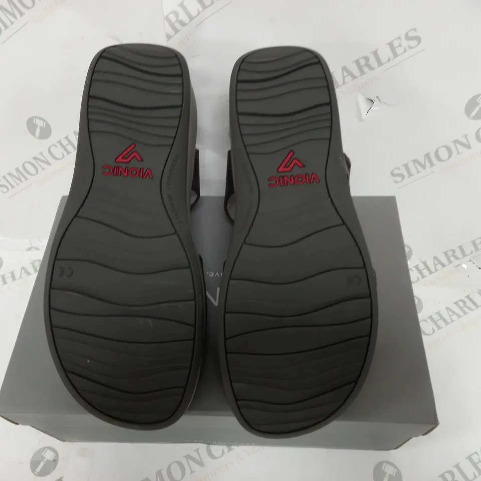 VIONIC RAZ SANDAL GUNMETAL - SIZE 9