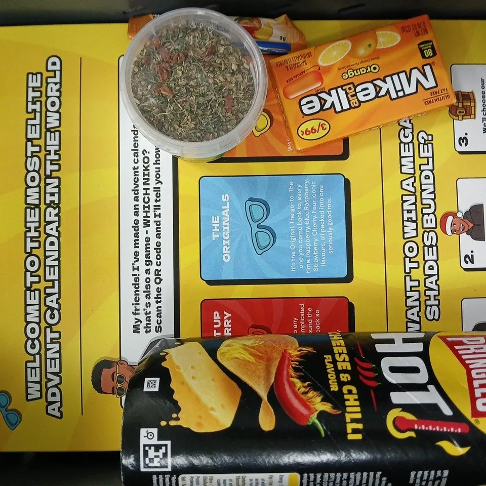 APPROXIMATELY 5 ASSORTED FOOD AND DRINK ITEMS TO INCLUDE PEPSI, J20, PRINGLES, ETC