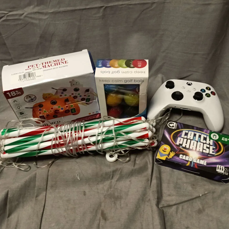 APPROXIMATELY 10 ASSORTED TOYS & GAMES PRODUCTS TO INCLUDE XBOX CONTROLLER, CATCH PHRASE CARD GAME, KEEP CALM GOLFBALLS, ETC