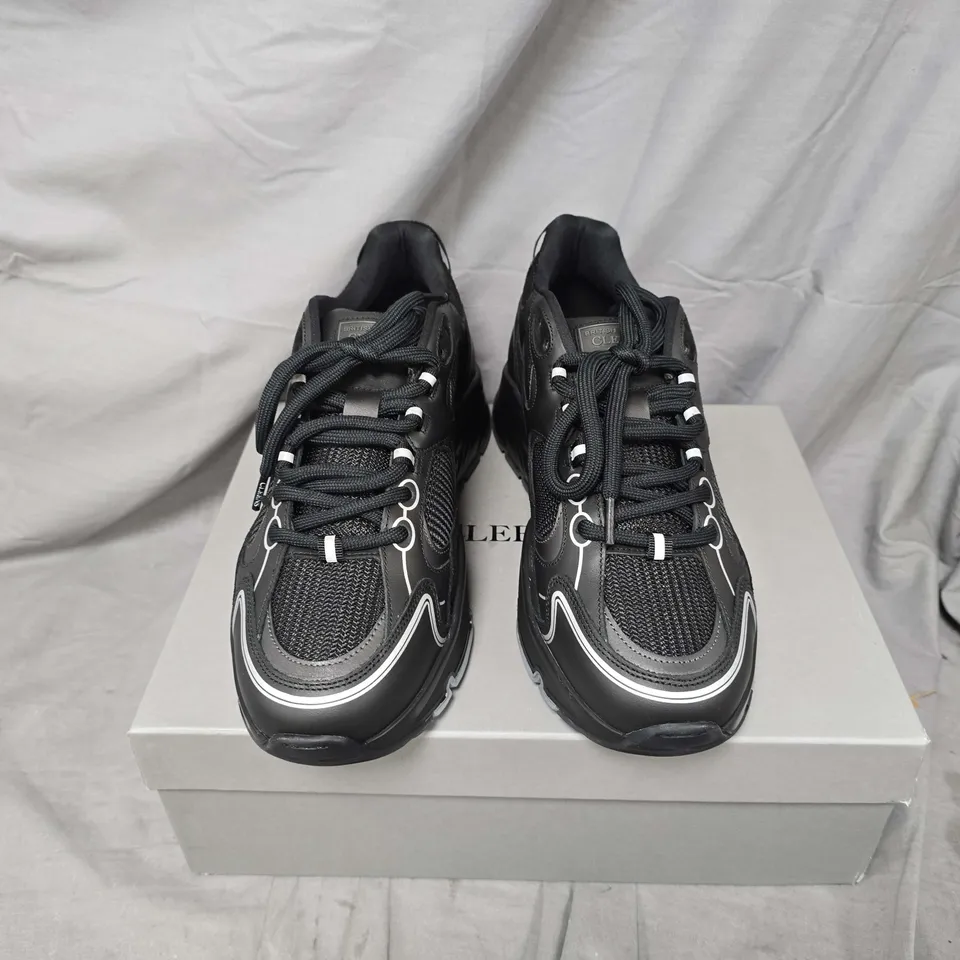 BOXED PAIR OF CLEENS PULSE RUNNERS IN PHANTOM - UK 10.5