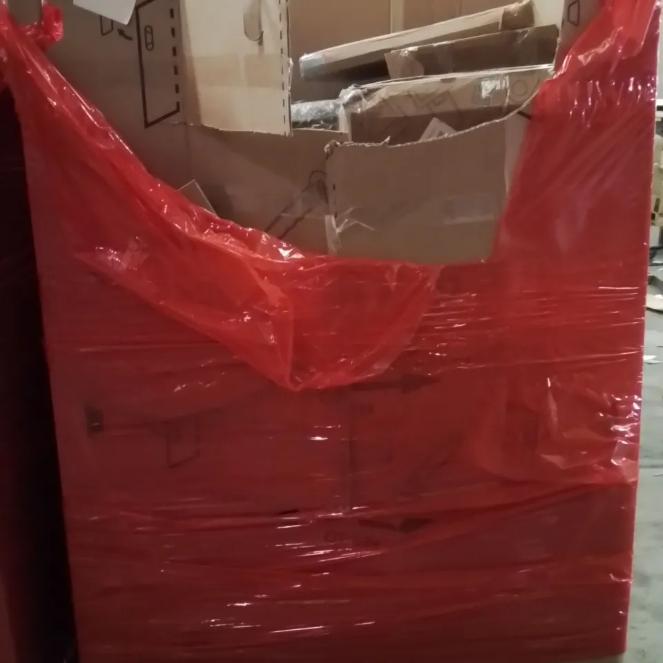 PALLET OF ASSORTED HOUSEHOLD GOODS AND PRODUCTS TO INCLUDE;SUITCASE,CHILDREN'S CAR SEAT,AREA RUG