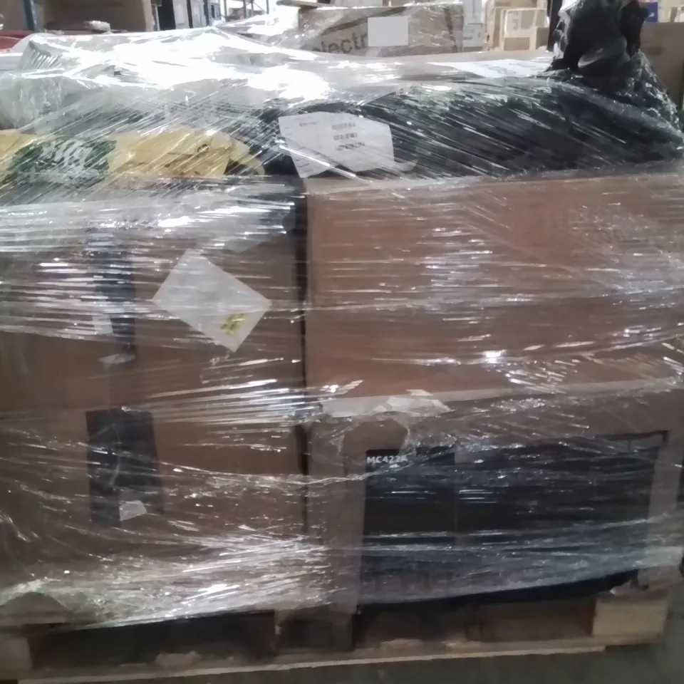 PALLET OF ELECTRICAL PRODUCTS TO INCLUDE;COOKER HOOD,COOLER BOX,MICROWAVE OVEN AND OTHER ASSORTED ITEMS