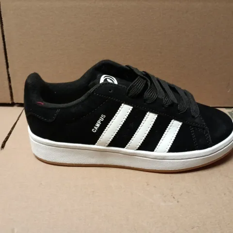 UNBOXED PAIR OF ADIDAS CAMPUS TRAINERS IN BLACK - UK 4.5