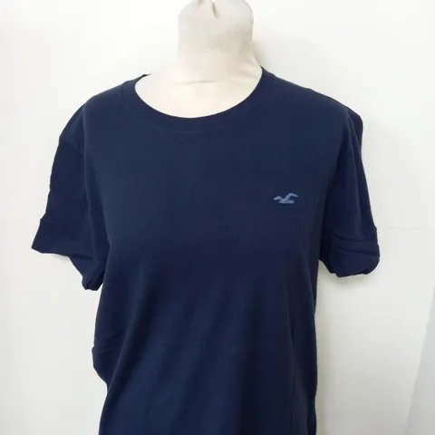 HOLLISTER CASUAL LOGO T-SHIRT IN NAVY SIZE M