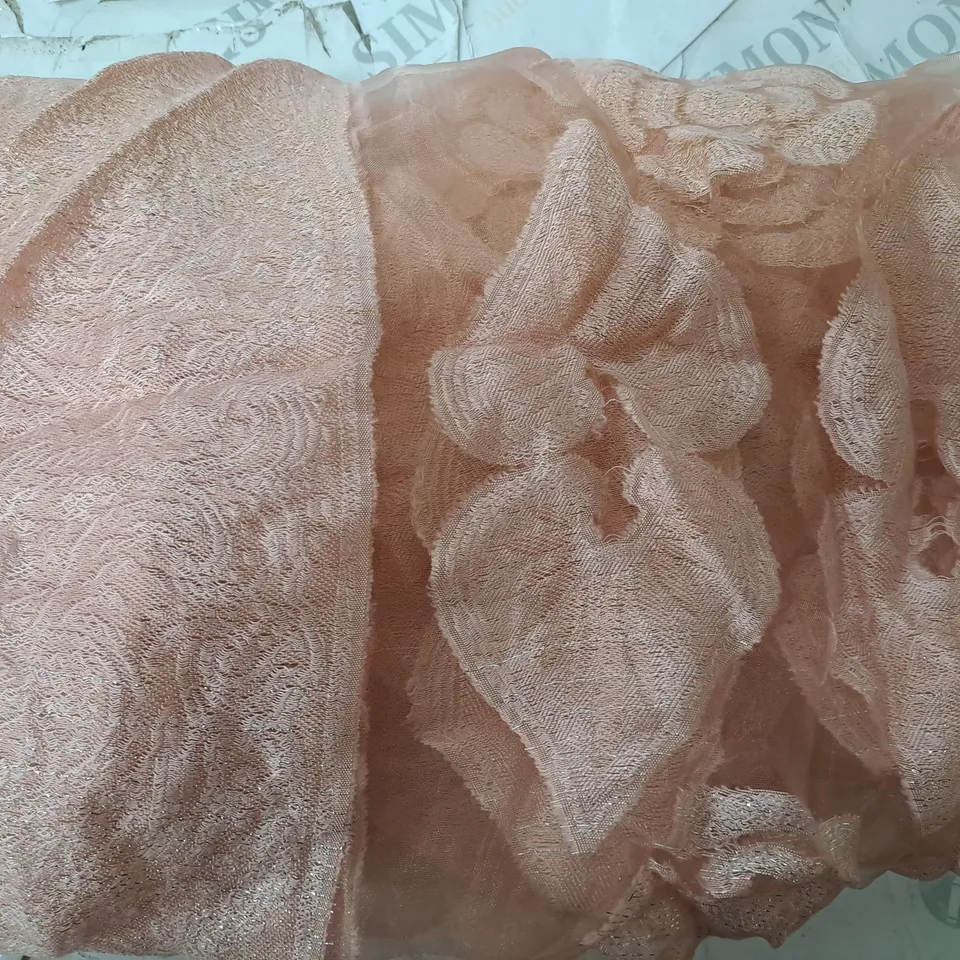 FRANK USHER ROSE PATTERN SCARF IN PINK 