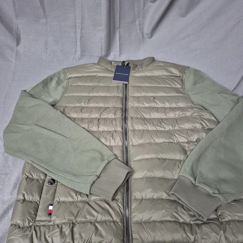 TOMMY HILFIGER JACKET SIZE L