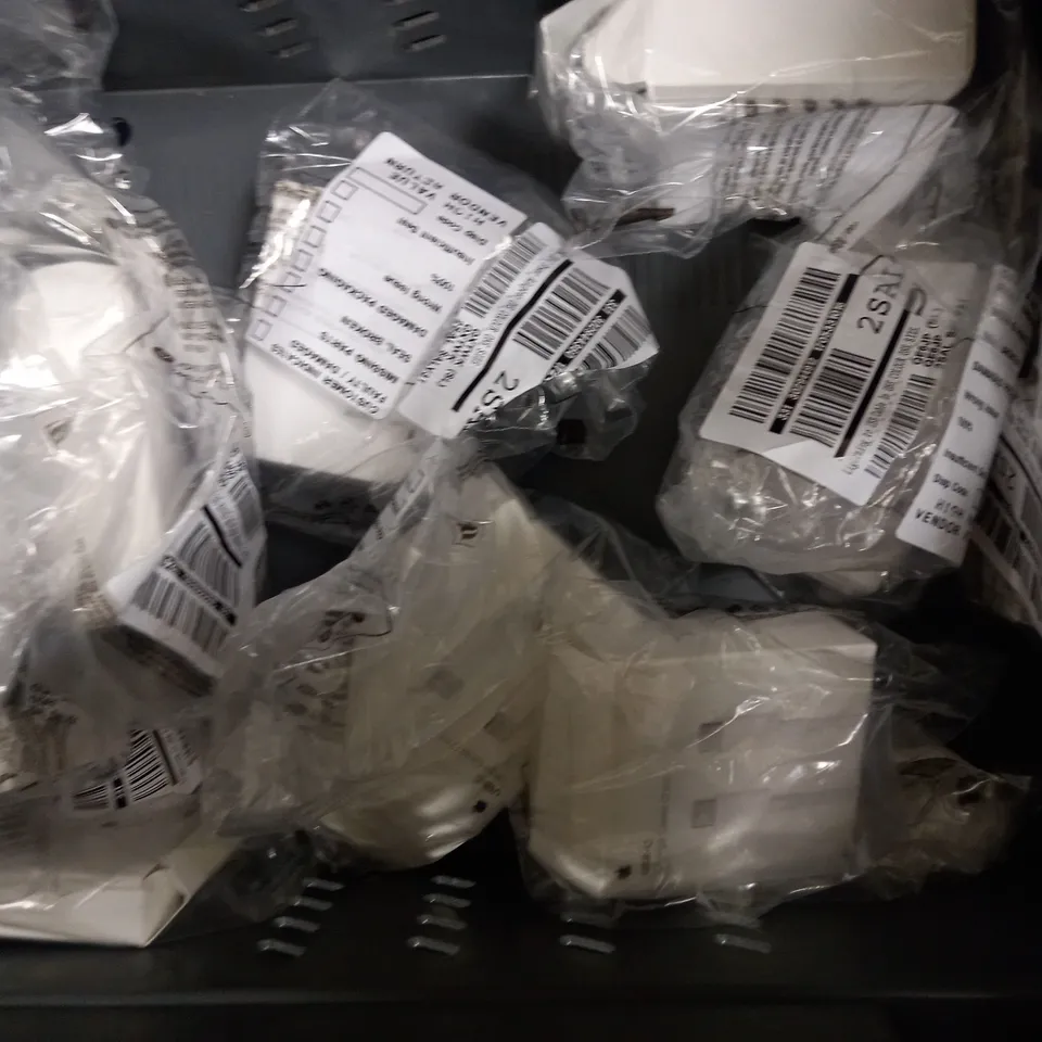 LOT OF 12 ASSORTED APPLE CHARGING ACCESSORIES