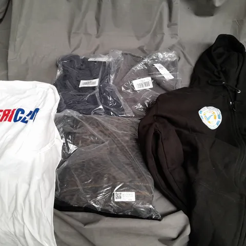 BOX OF APPROXIMATELY 25 ASSORTED CLOTHING ITEMS TO INCLUDE - T-SHIRT , TROUSERS , OVER SHIRT ETC