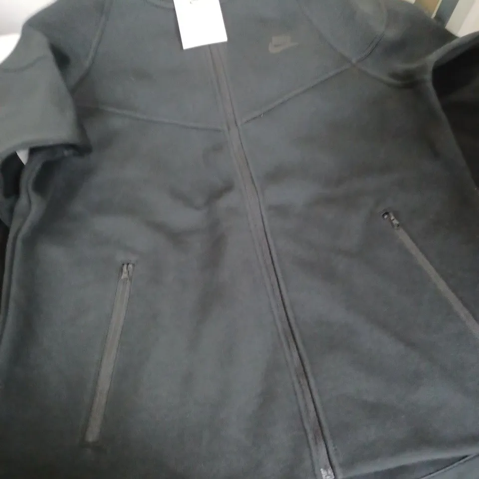 NIKE TECK BLACK WOMENS JACKET - UK SIZE LARGE