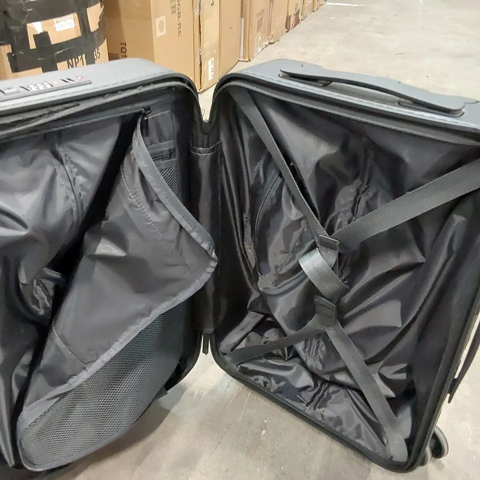 COSTWAY BLACK SUITCASE (1 ITEM)