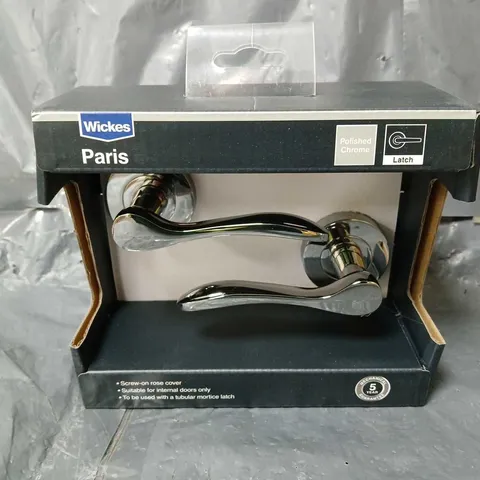 BOXED WICKES PARIS POLISHED CHROME LATCH HANDLES