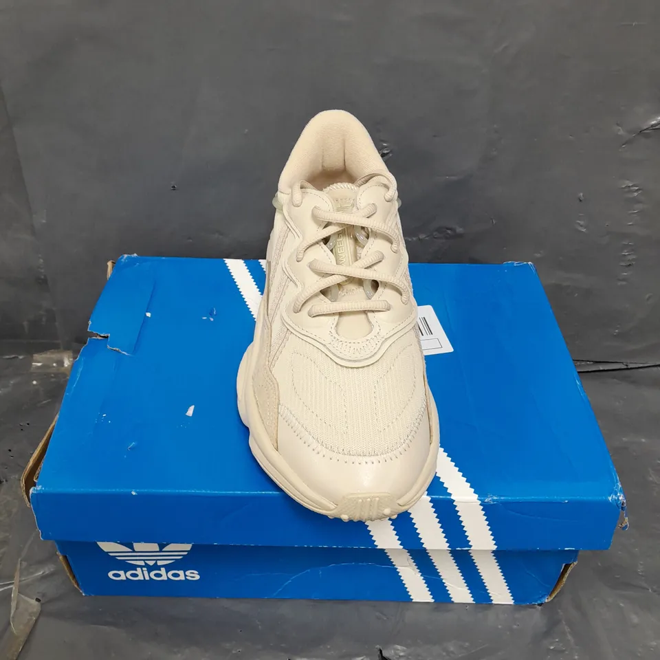 BOXED PAIR OF ADIDAS OZWEEGO ORIGINALS TRAINERS - 5