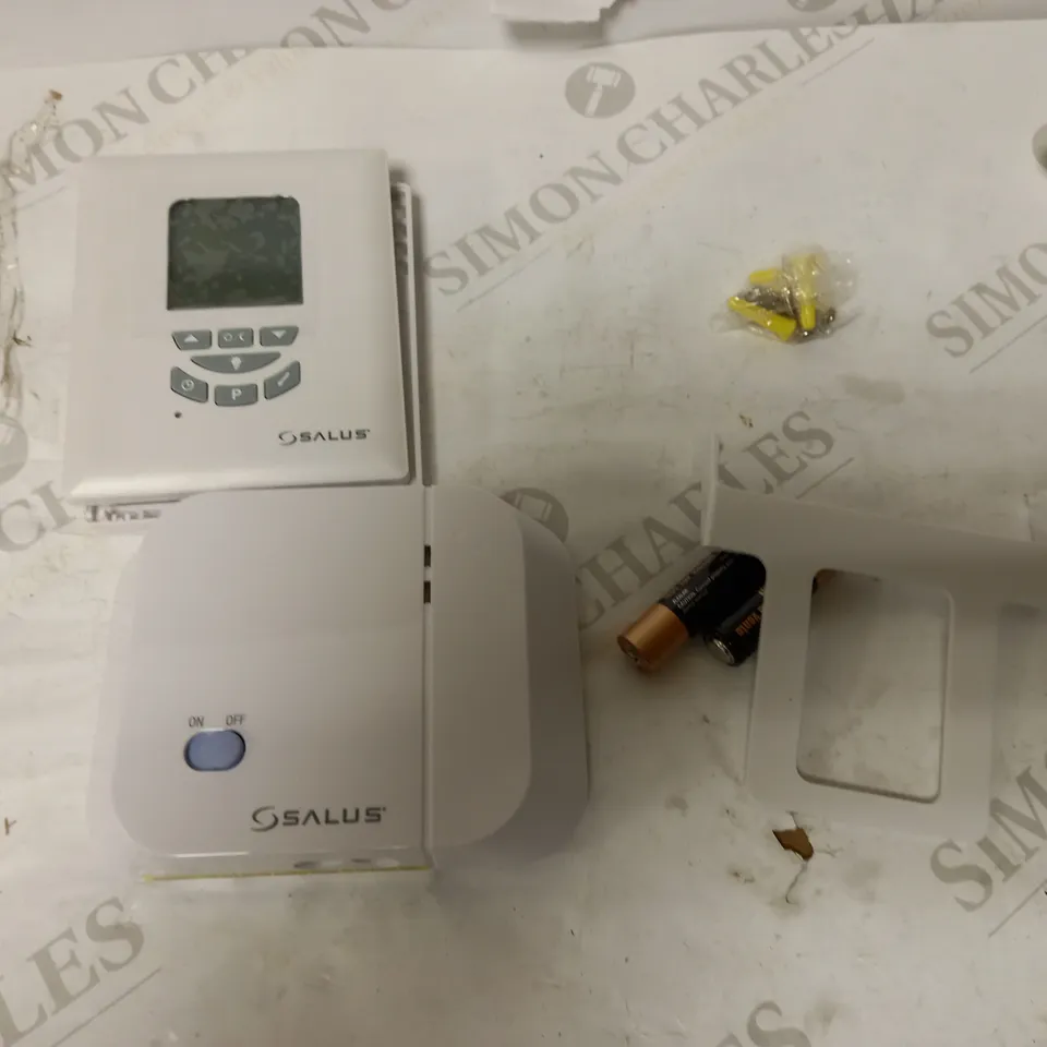 SALUS T105RF DIGITAL PROGRAMMABLE ROOM THERMOSTAT WITH DELAYED START