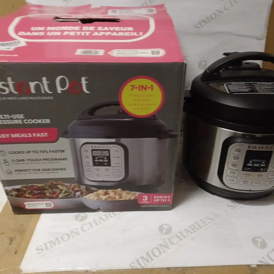 INSTANT POT DUO MINI PRESSURE COOKER