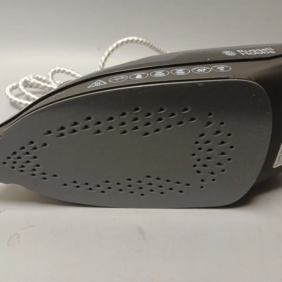 UNBOXED RUSSELL HOBBS POWERSTREAM ULTRA 3100W WIRED IRON