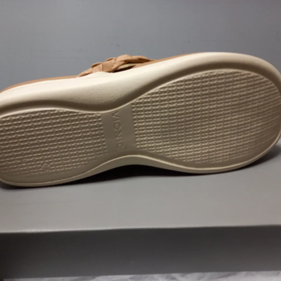 BOXED PAIR OF VIONIC PLATFORM SANDALS - SIZE 9