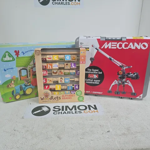 APPROXIMATELY 8 ASSORTED TOYS & GAMES PRODUCTS TO INCLUDE MECCANO SUPER CONSTRUCTION SET, WOODLETS ALPHABET ABACUS, HAPPYLAND FARM, ETC