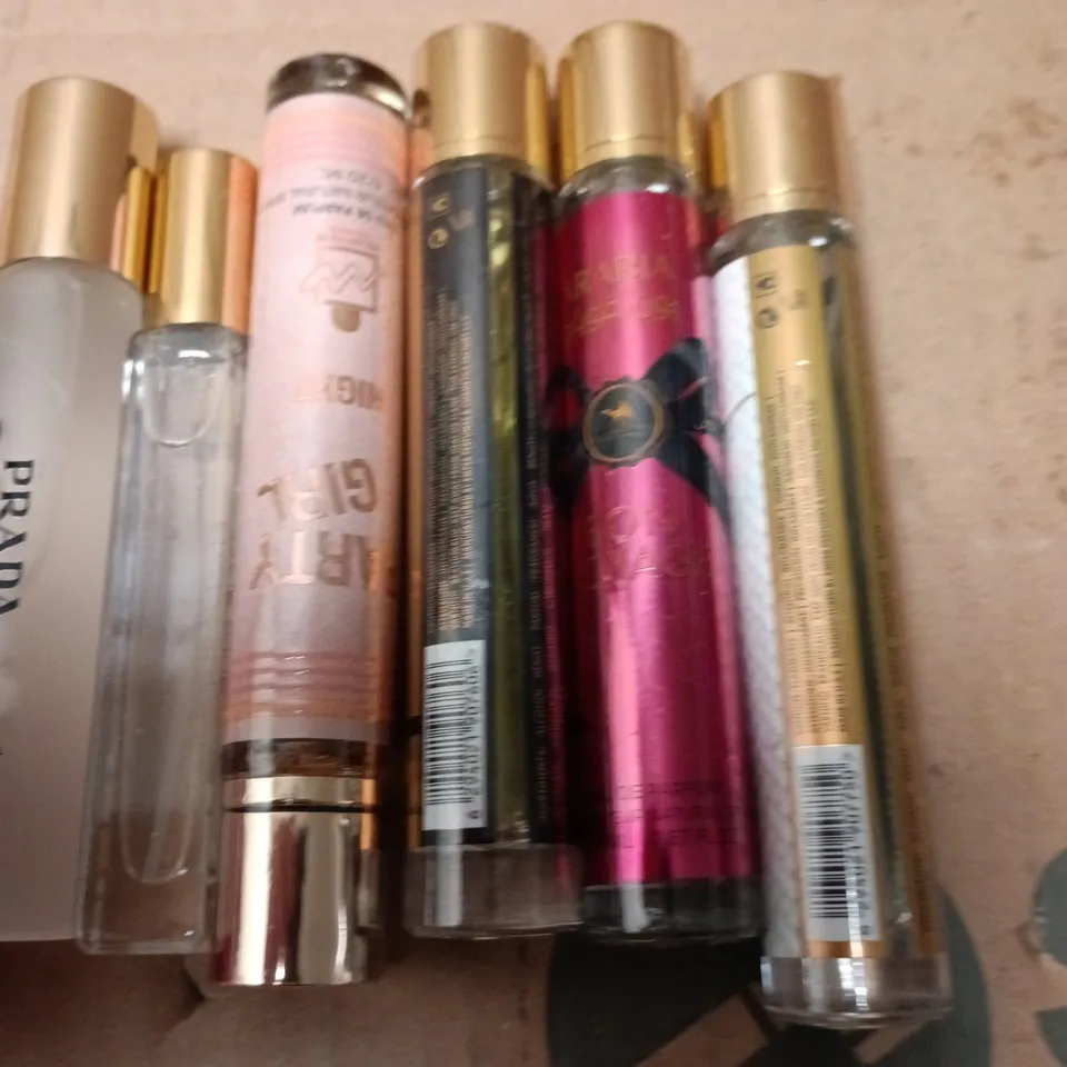 LOT OF 15 ASSORTED FRAGRANCE ITEMS TO INCLUDE NIKE PINK, ESSENCE VAULT 782 AND BELLAVITA HONEU OUD