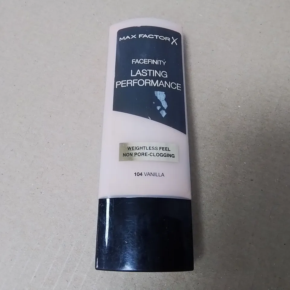LOT OF 12 MAX FACTOR X FACEFINITY LASTING PERFORMANCE - 104 VANILLA