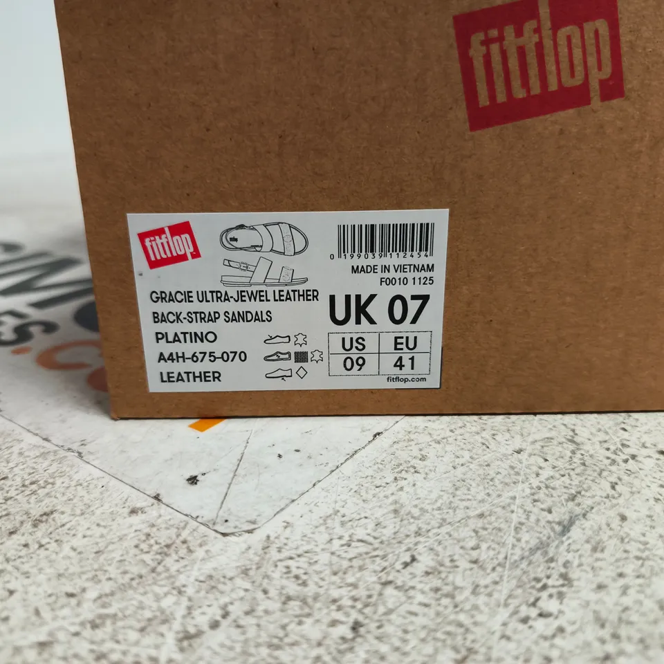 FITFLOP GRACIE ULTRA-JEWELLED LEATHER BACK-STRAP SANDALS – PLATINUM, UK 7
