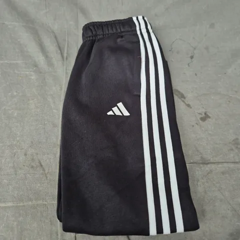 ADIDAS BLACK TRACK PANTS - KIDS - SIZE 9/10 YEARS
