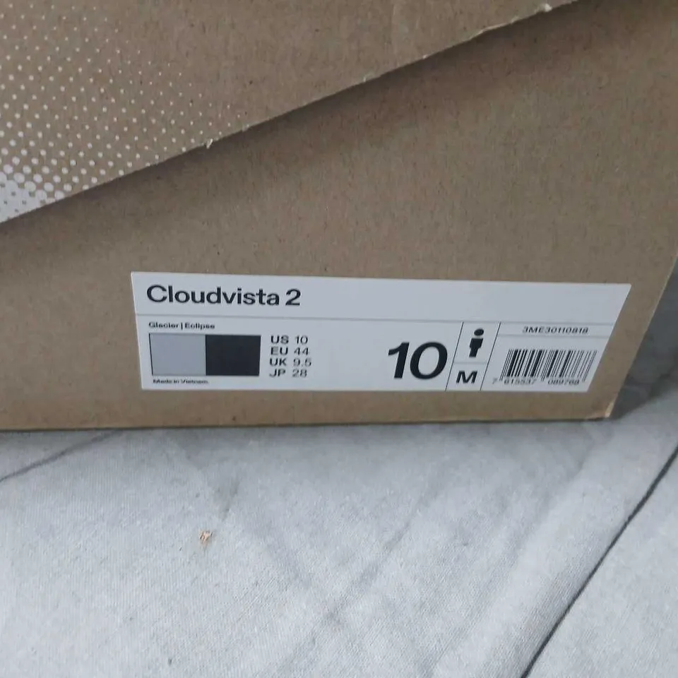 ON RUNNING CLOUDVISTA 2 TRAINERS – UK 9.5 (US 10) – WHITE/GREY/BLACK