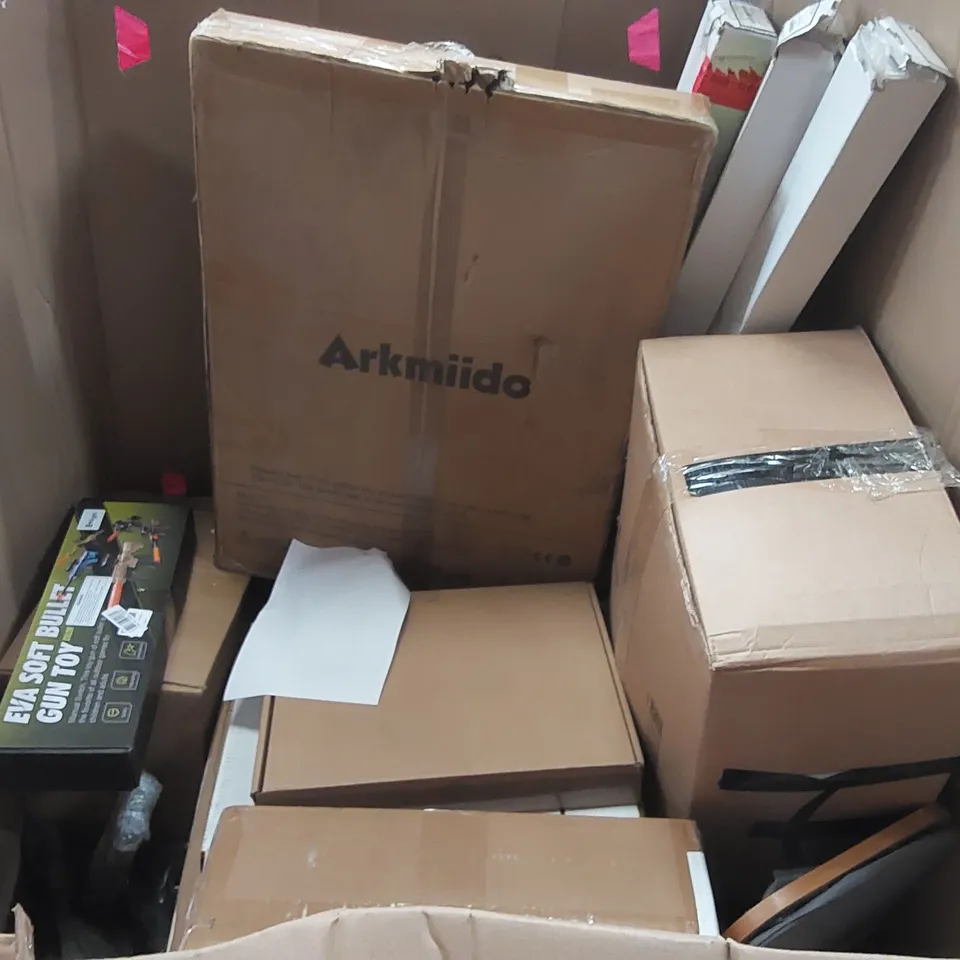 PALLET OF ASSORTED ITEMS INCLUDING: ARKMIIDO KIDS ARTIST EASEL, SWING SET, BLINDS, TOILET SEAT ECT