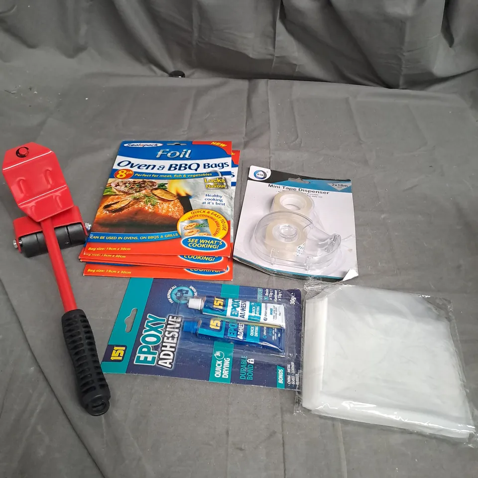 APPROXIMATELY 20 ASSORTED HOUSEHOLD ITEMS TO INCLUDE OVEN BAGS , TAPE DISPENSER , GLUE , ETC 
