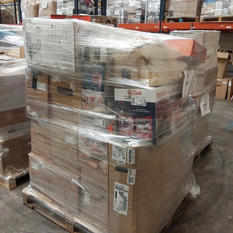 PALLET OF APPROXIMATELY 26 UNPROCESSED RAW RETURN HOUSEHOLD AND ELECTRICAL GOODS TO INCLUDE;