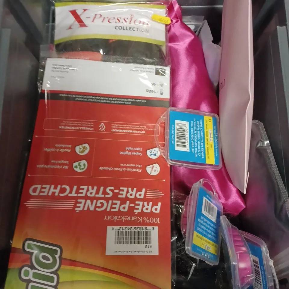 LOT OF APPROX. 10 ASSORTED HAIR PRODUCTS TOO INCLUDE WIGS , BRUSHES AND BANDS 