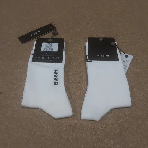 BOX TO CONTAIN A LARGE QUANTITY OF BRAND NEW PAIRS OF BISSINI CYCLING SOCKS - WHITE // SIZE: XS // 1 PAIR PER PACK