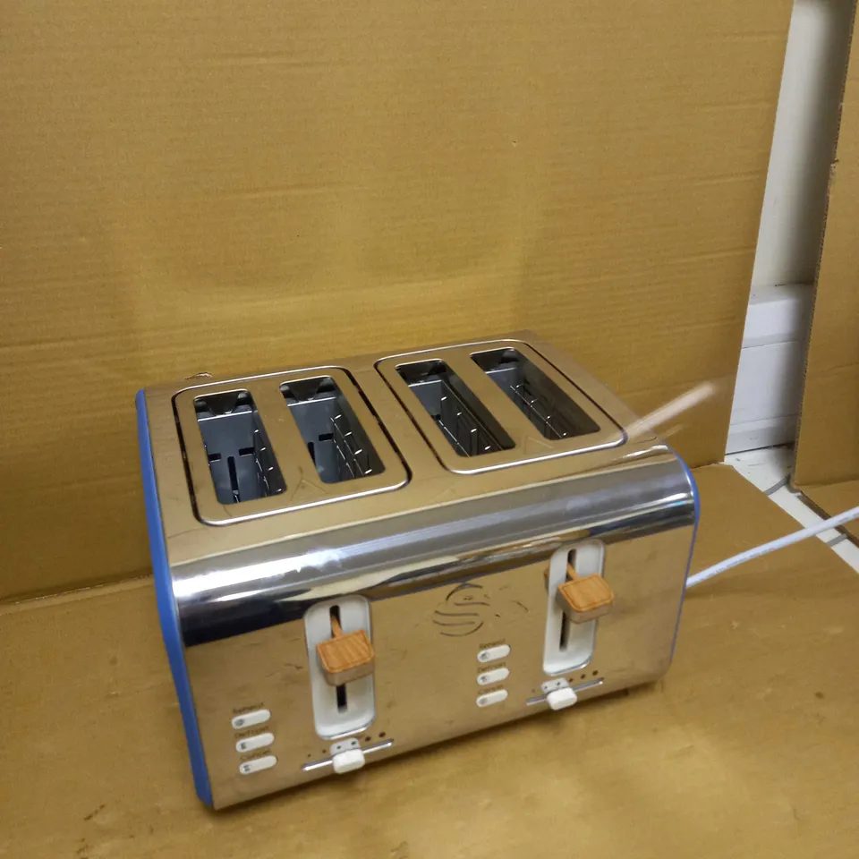 SWAN NORDIC 4 SLICE TOASTER BLUE