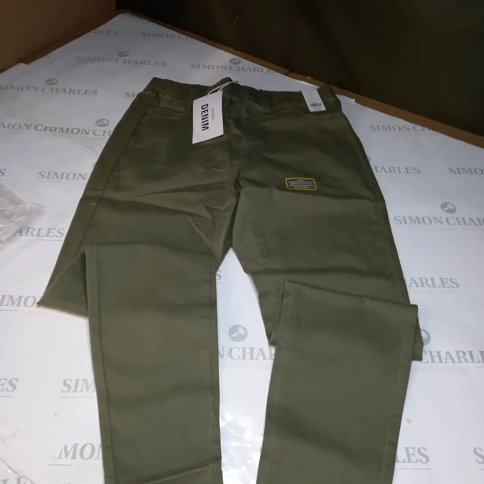 DENIM EVANS GREEN JEANS SIZE 14