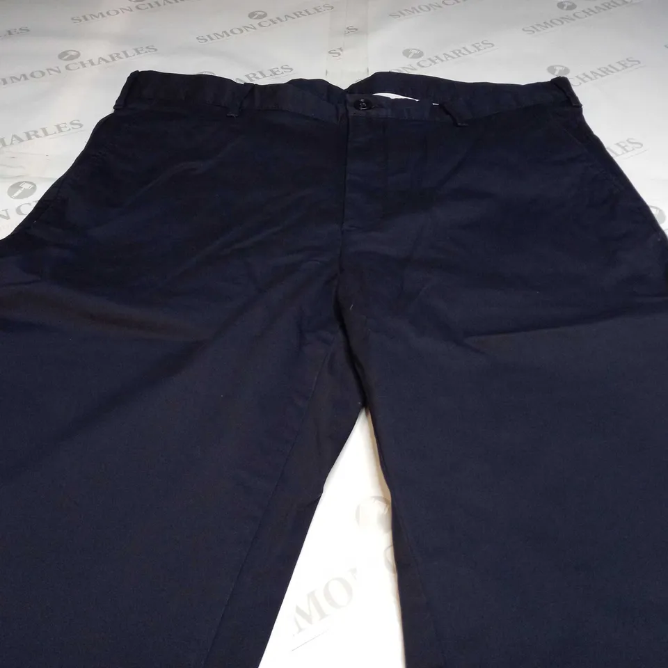 CHARLES TYRWHITT NAVY SLIM FIT LIGHTWEIGHT TROUSERS - 38W, 30L