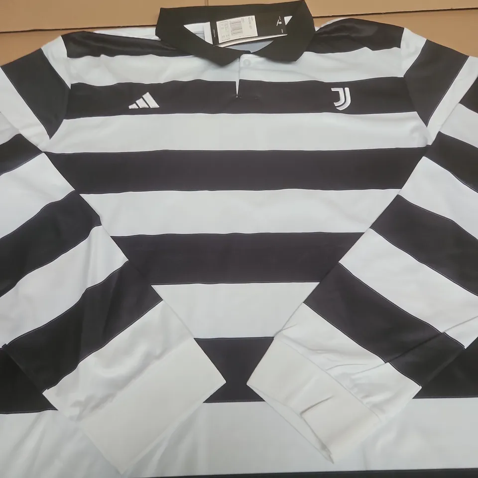 ADIDAS JUVENTUS FOOTBALL SHIRT – SIZE XXL