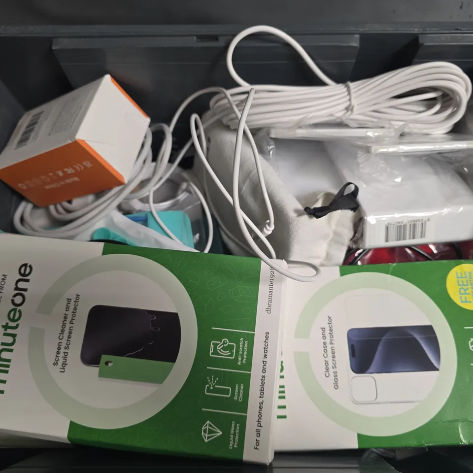 APPROXIMATELY 20 ASSORTED MOBILE PHONE ACCESSORIES INCLUDING CABLES, PHONE CASES AND SCREEN PROTECTORS, ETC