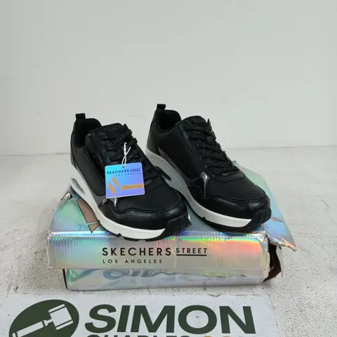 SKECHERS UNO TRAINERS WITH MEMORY FOAM BLACK SIZE 5.5