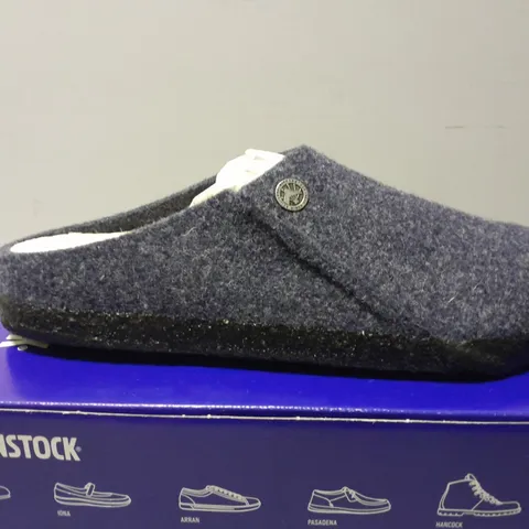 BOXED BIRKENSTOCK ZERMATT RIVET IN DARK BLUE - UK 5.5