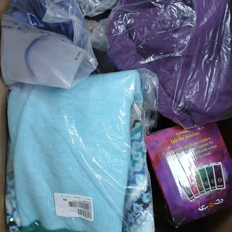 APPROXIMATELY 10 ASSORTED HOUSEHOLD & CLOTHING PRODUCTS TO INCLUDE JUMPERS, MELT BURNER ETC  