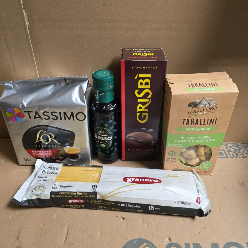 APPROXIMATELY 10 ASSORTED FOOD/DRINK PRODUCTS TO INCLUDE GRANORO PASTA, L'OR COFFEE, PESTO ETC 