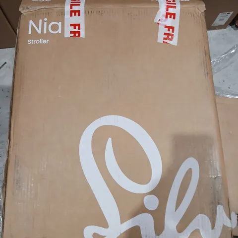 BOXED SILVER CROSS NIA STROLLER ONYX