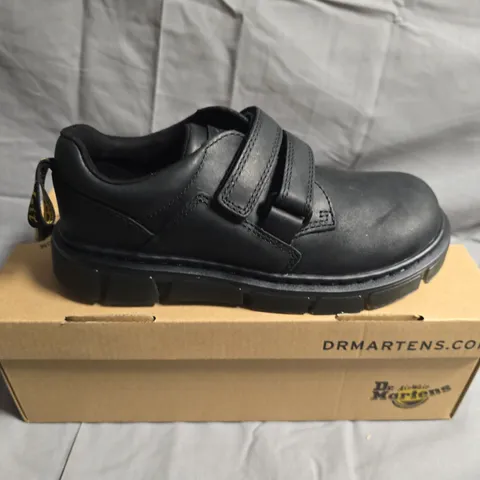 BOXED PAIR OF DR.MARTENS RAFFE LEATHER SHOE - UK SIZE 1