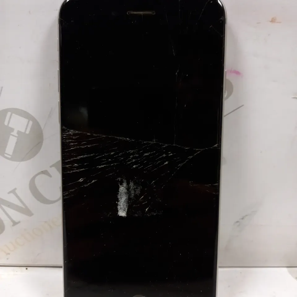 APPLE IPHONE 6 (A1586) SMARTPHONE 