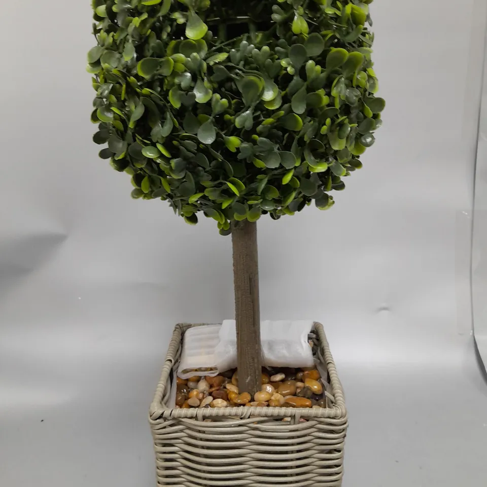 BASKET TREE DECORATION 