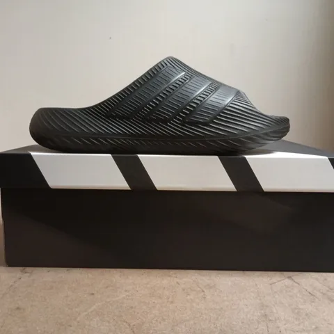 BOXED PAIR OF ADIDAS PURECHILL SLIDES IN BLACK SIZE UK 11