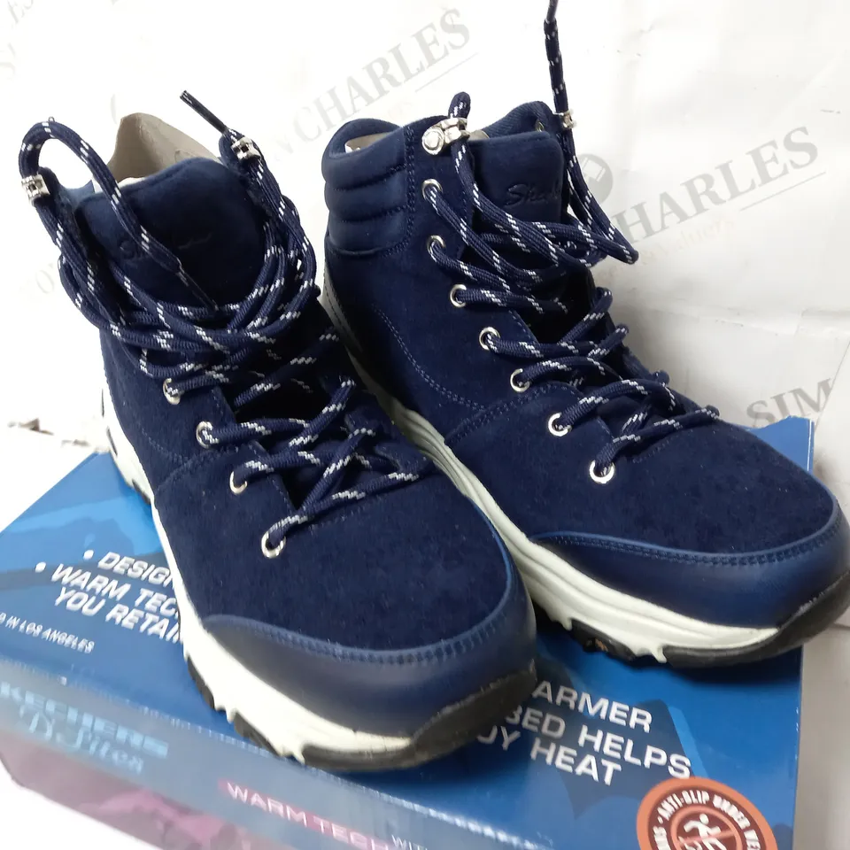 SKECHERS BLUE WALKING BOOTS - SIZE 5.5