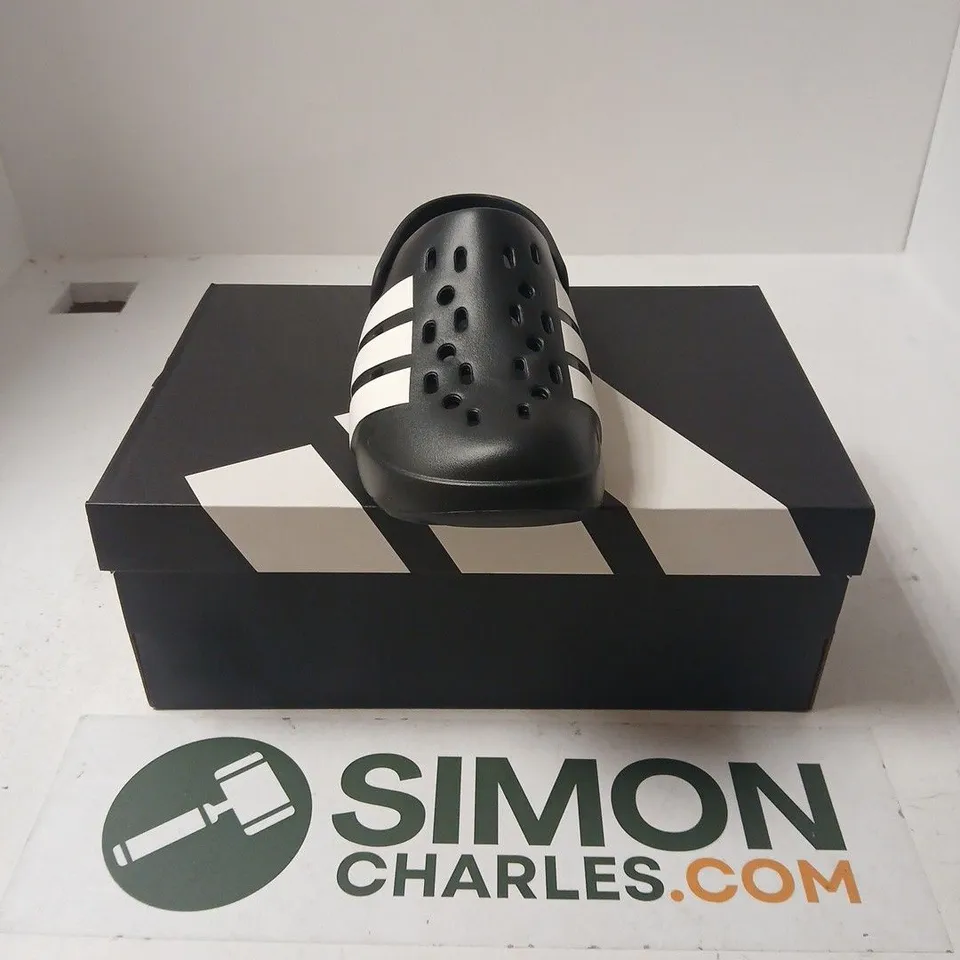 BOXED PAIR OF ADIDAS ADILETTE CLOG 2.0 IN BLACK - UK 7