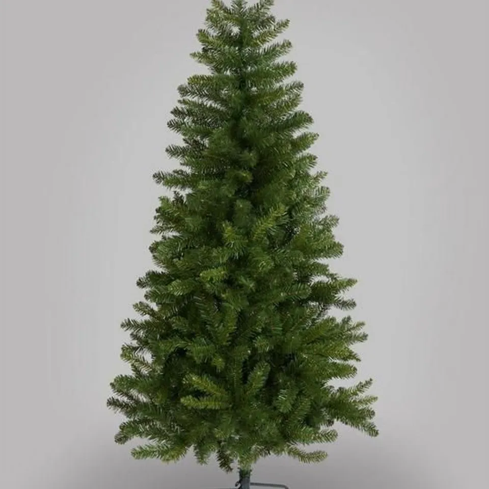 BOXED EVERYDAY 6FT CHRISTMAS TREE (1 BOX)